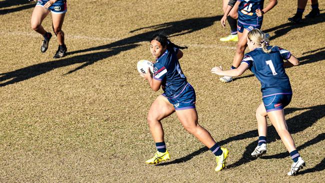 Ipswich SHS move into formation.