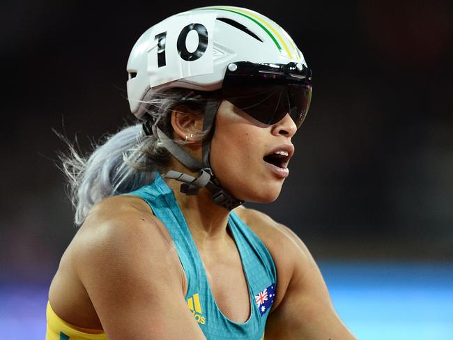 LONDON, ENGLAND - JULY 22:  Madison de Rozario of Australia crosses the finish line to win gold in the final of the womens 5000m T54 on day nine of the IPC World ParaAthletics Championships 2017 at London Stadium on July 22, 2017 in London, England.  (Photo by Patrik Lundin/Getty Images)