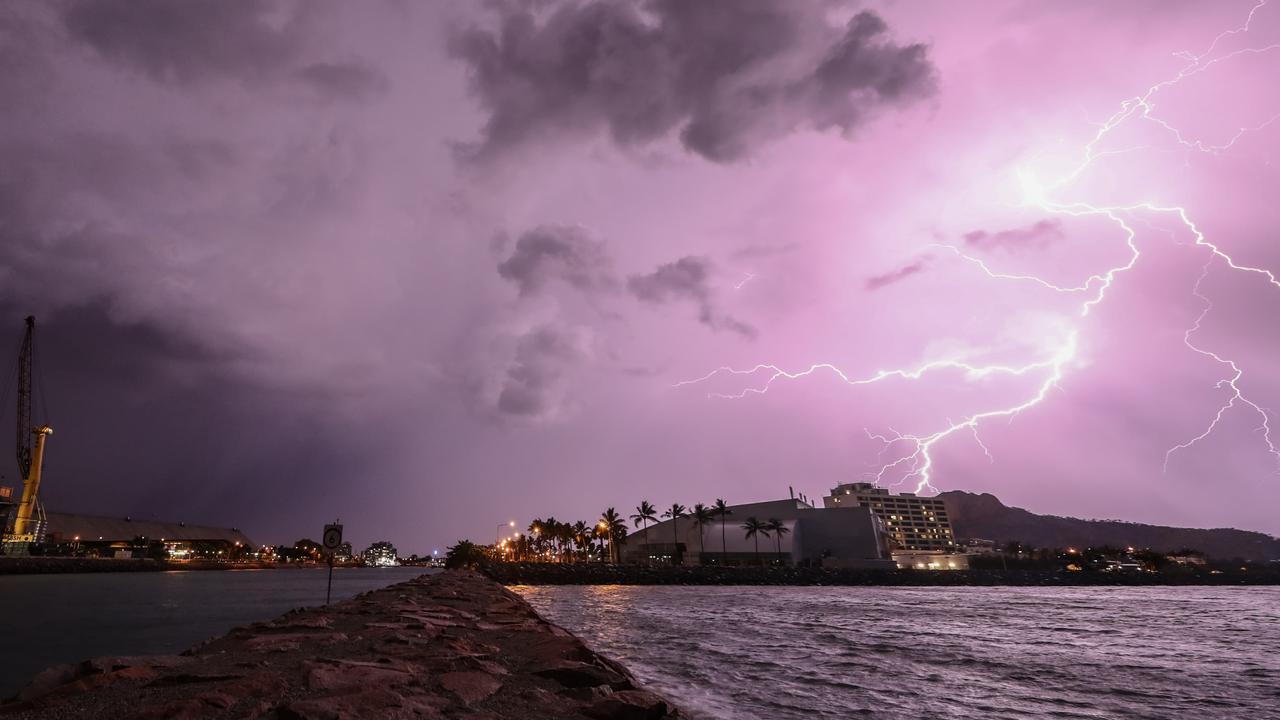 Storms On The Way As Thunder Lightning Move In Townsville Bulletin