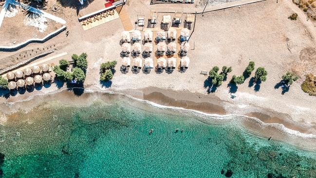 A beach club at Kythnos. Picture: Alex Nicolopoulos/Unsplash.