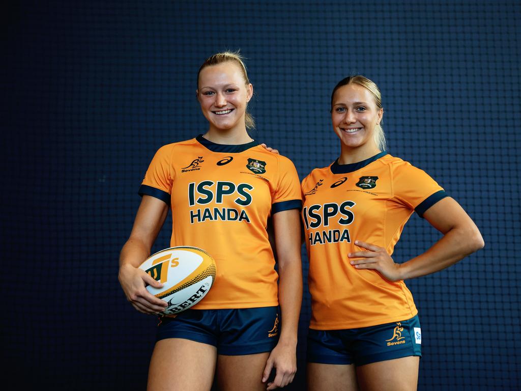 Maddison Levi (L) and Teagan Levi pose for a photo during a Rugby Australia media opportunity at Rugby Australia HQ on November 22, 2023 in Sydney, Australia. (Photo by Mark Evans/Getty Images)