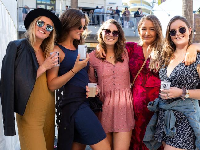 Lilly Bengtsson, Savannah Alegre, Ellie Dunne, Corinne Caston and Jess Turner from the northern beaches at the 2018 Manly Jazz festival. (AAP Image/Jordan Shields)