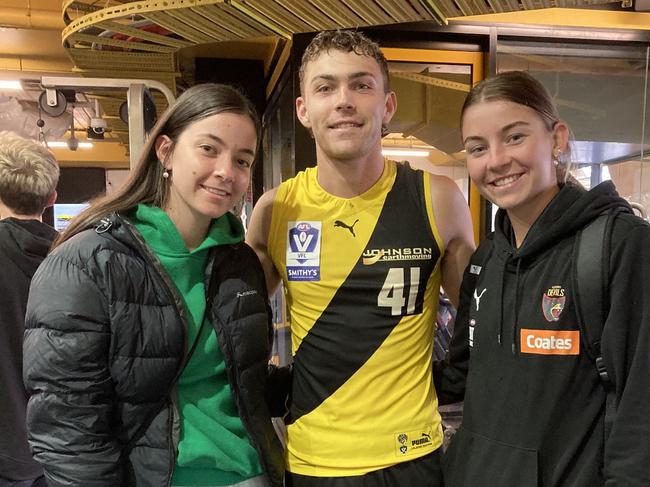 Sam Banks with twin sisters Jordyn (left) and Mackenzie (right)