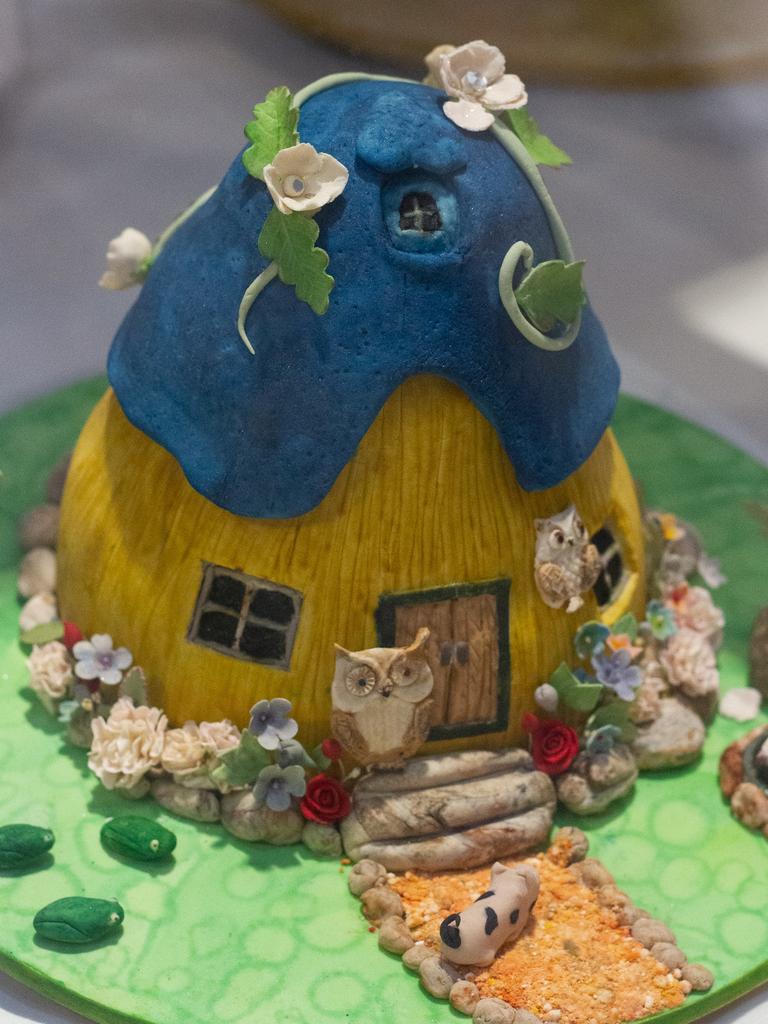 A charming little cottage cake on display at the 2023 Murgon Show.