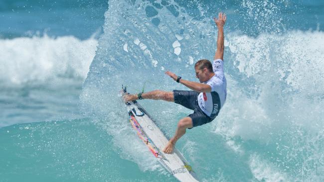 Bede Durbidge in the 2019 Australian Boardriders Battle National Final. PHOTO: WSL/Blainey Woodham.