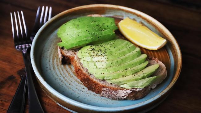 Mashed avo on sourdough toast may no longer be the dining trend it was in the 2010s, but scientists have found that eating an avocado every day could be one of the best things for your health.