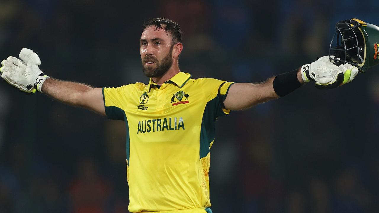 Dutch demolition: Maxwell’s big show sets giant total