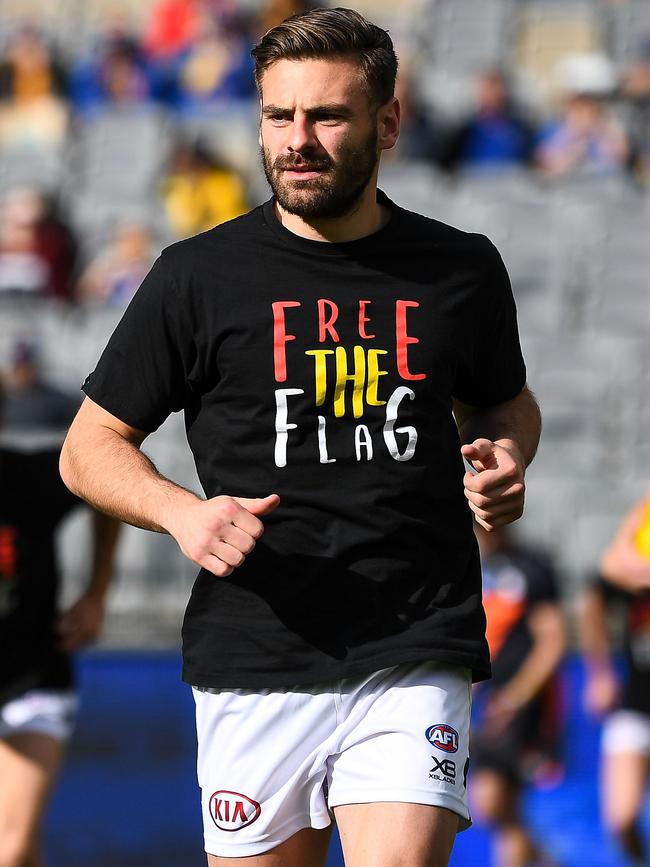 Stephen Coniglio warms up at Optus Stadium. Picture: Daniel Carson/Getty