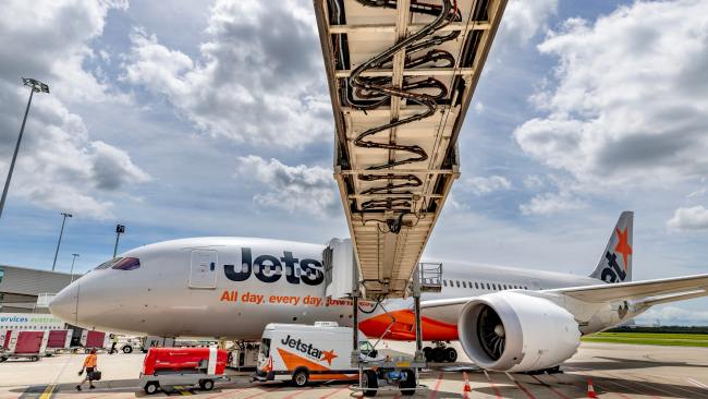 Jetstar will no longer fly its 787s between Melbourne and Honolulu. Picture: Richard Walker