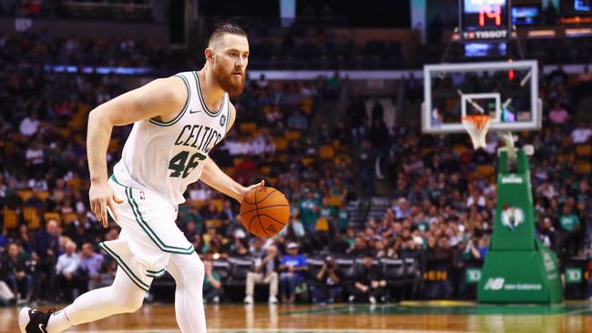 Aron Baynes just dropped a career-high.