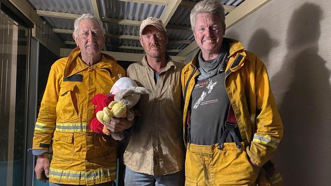 Ben Davis, centre, with father Peter and brother Brenton. Picture: Sabrina Davis