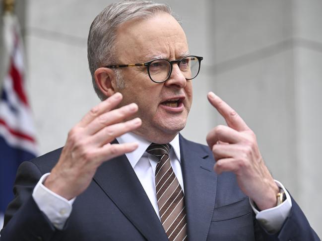 CANBERRA, AUSTRALIA  - NewsWire Photos - November 29, 2024:  Prime Minister Anthony Albanese, Federal Treasurer Jim Chalmers and Senator Katy Gallagher hold a press conference at Parliament House in Canberra. Picture: NewsWire / Martin Ollman