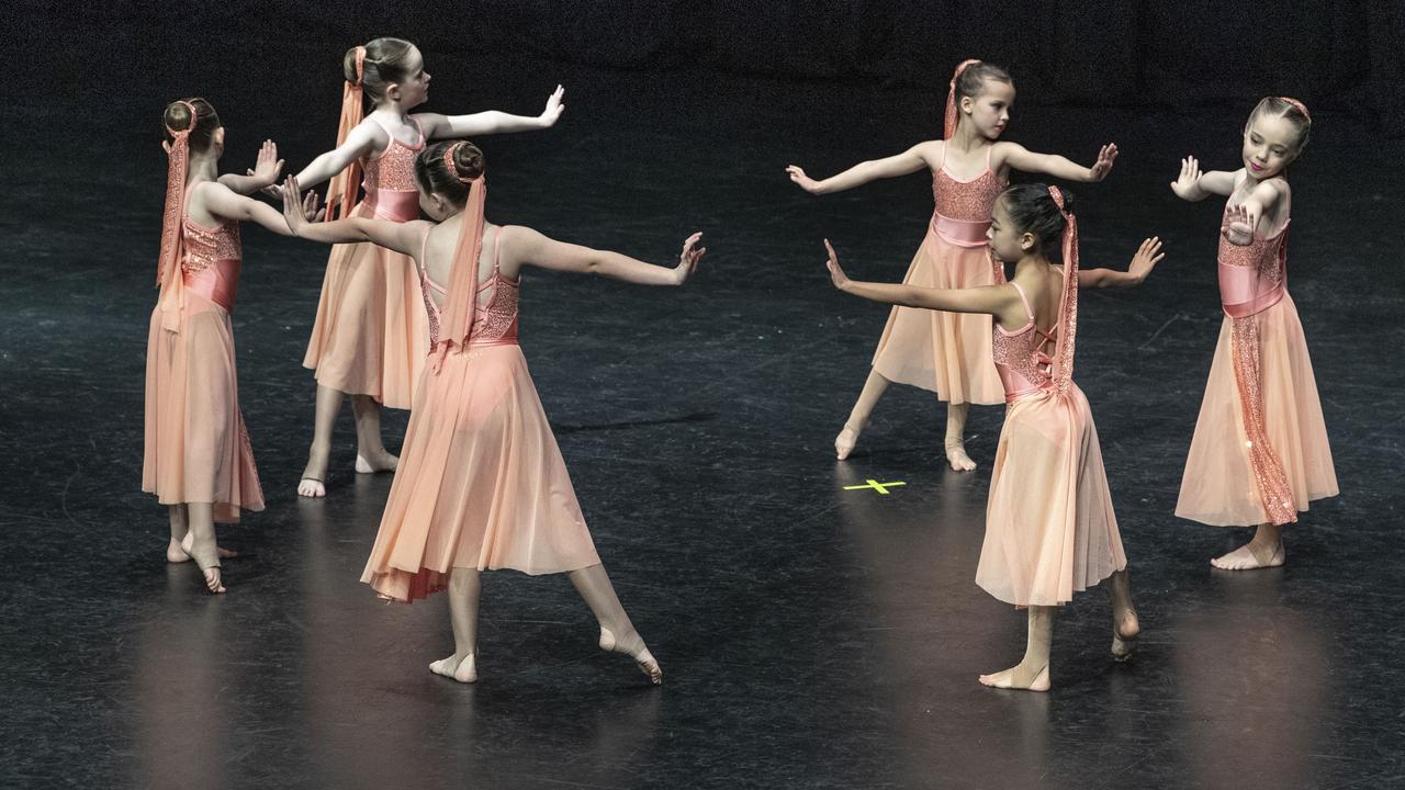 Ashfield Ballet School. 8 years or under Neo-Classical/Slow Modern group. The 76th City of Toowoomba Eisteddfod. Friday, August 5, 2022. Picture: Nev Madsen.