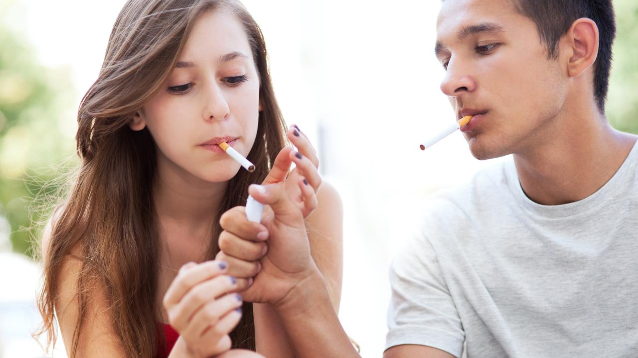 Teenage couple smoking. Picture: Shutterstock