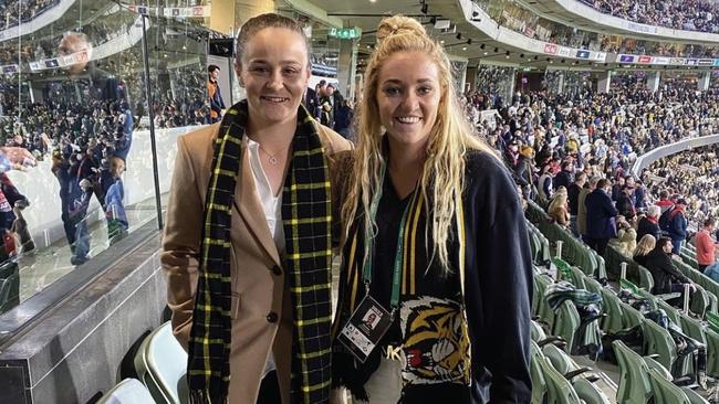 AFLW star Jess Hosking at the footy with Tiger tragic Ash Barty. Picture: Instagram