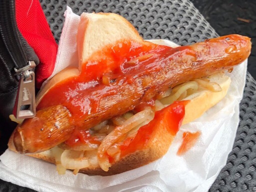 Images sourced from Instagram Australians have been horrified to discover that bunnings is committing the ultimate act of cultural heresy by placing the onions underneath the sausage due to health and safety concerns.