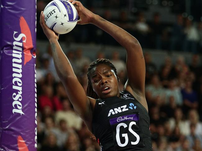 AUCKLAND, NEW ZEALAND - OCTOBER 23: Grace Nweke of New Zealand is challenged by Sunday Aryang of Australia during the game two of the Constellation Cup series between New Zealand Silver Ferns and Australia Diamonds at Spark Arena on October 23, 2024 in Auckland, New Zealand. (Photo by Dave Rowland/Getty Images)