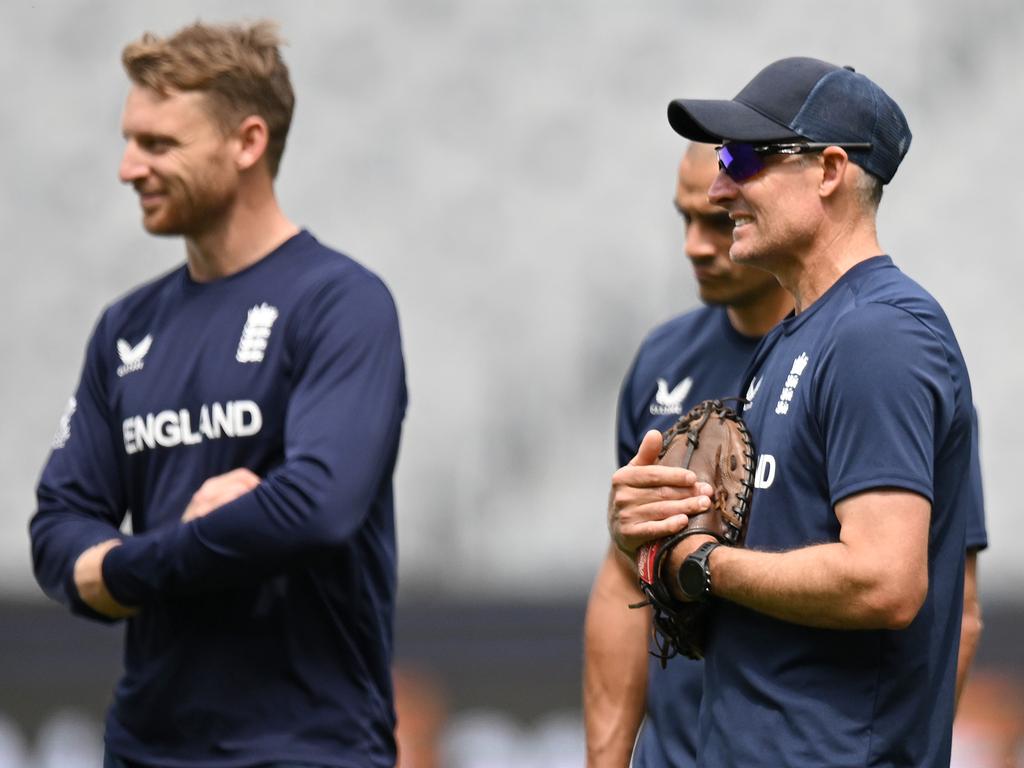 Hussey, Saker join as England T20 coaches
