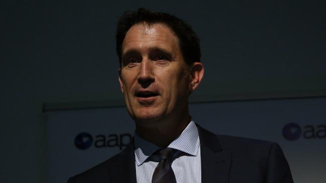 Cricket Australia CEO James Sutherland has joined negotiations over the pay dispute.