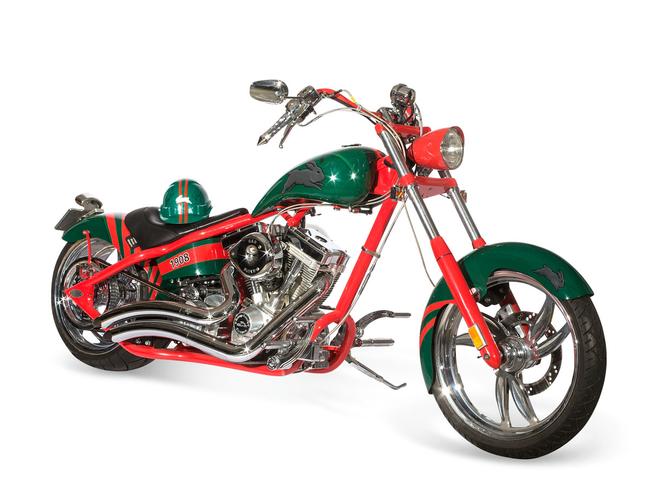 Russell Crowe will sell a Rabbitohs motorcycle at auction.