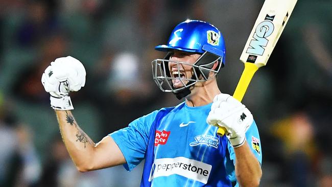 ADELAIDE, AUSTRALIA - JANUARY 05: Matt Short of the Strikers celebrates hitting the winning runs with Colin De Grandhomme of the Strikers during the Men's Big Bash League match between the Adelaide Strikers and the Hobart Hurricanes at Adelaide Oval, on January 05, 2023, in Adelaide, Australia. (Photo by Mark Brake/Getty Images)