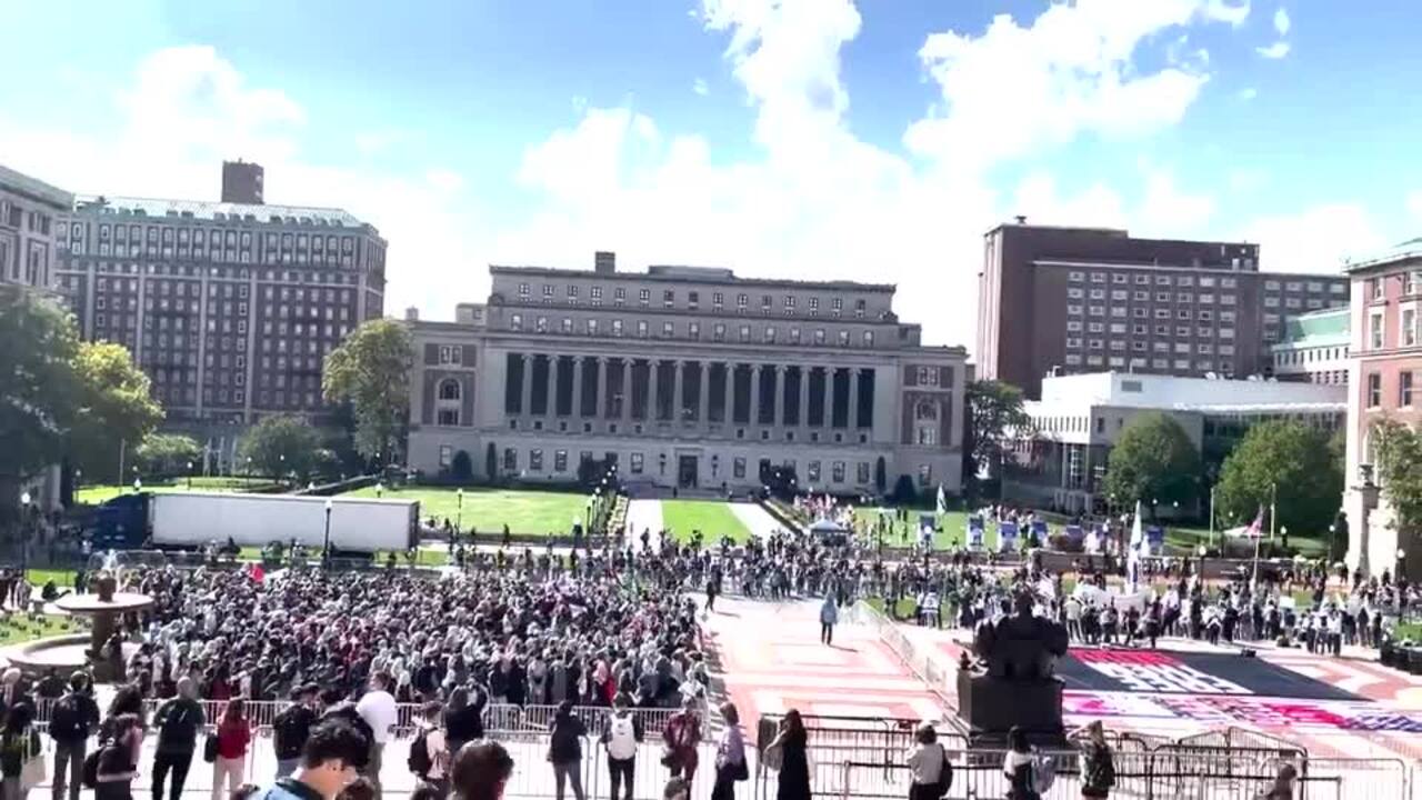 Opposing Groups Rally on Columbia Campus for Oct 7 Anniversary