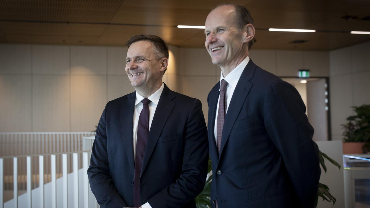 Suncorp CEO Steve Johnston, left, and ANZ boss Shayne Elliott on the announcement of the $4.9bn bank sale in June 2022. Picture: Arsineh Houspian