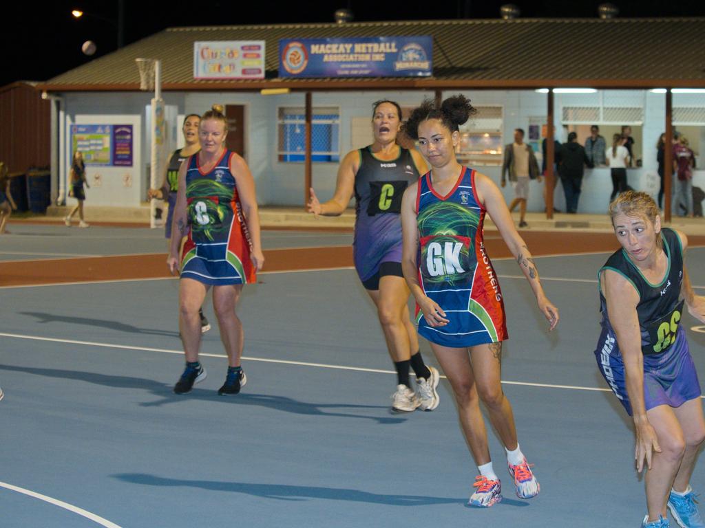 Brothers Jess Davidson gets around to race Christina Karehana back up the court Div 5 Netball finals in the 2021 Mackay Netball Association seniors grand final. Picture: Marty Strecker