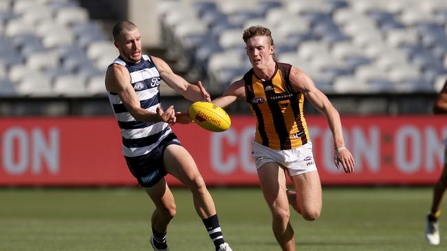 Josh Weddle hunts the footy. Picture: Kelly Defina/Getty Images