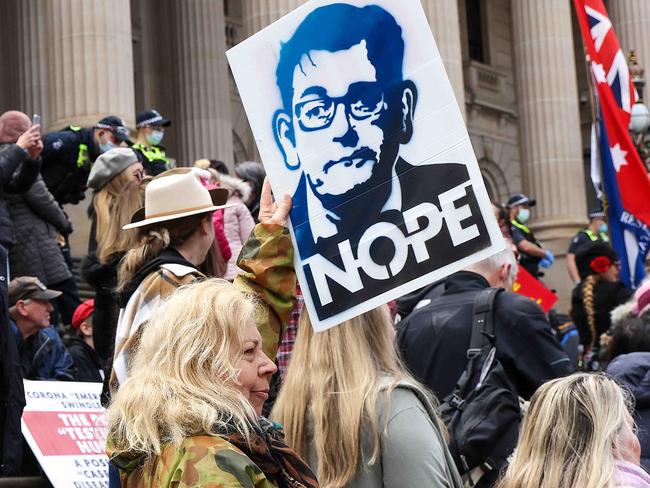 MELBOURNE, AUSTRALIA - NewsWire Photos 16 NOVEMBER  2021 : Protestors outside Victorian parliament opposing the proposed pandemic bill . Picture : NCA NewsWire / Ian Currie