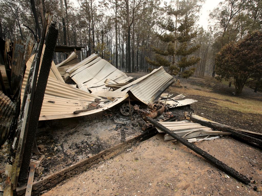 Daily Telegraph. Houses lost in the Nana Glen bushfrie. Property belonging to Warren Smith on Ellems Quarry Rd, Nana Glen. Picture Nathan Edwards.