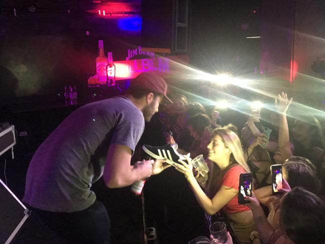 Brody Jenner does a shoey with fans at his Surfers Paradise Beer Garden DJ gig.