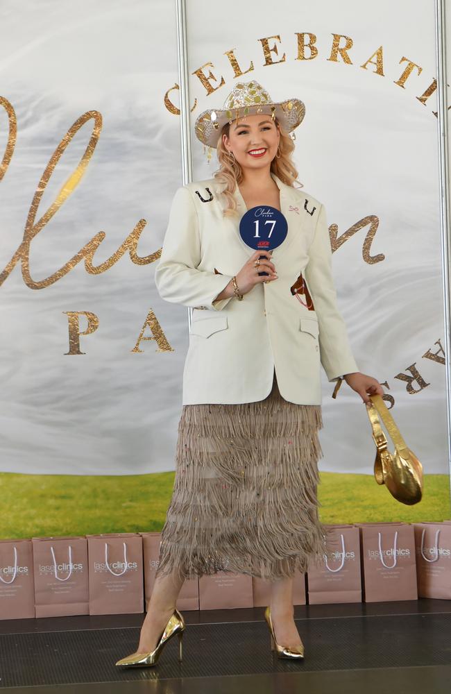 Ladies Day socials at Cluden. Fashions on the Field. Picture: Evan Morgan