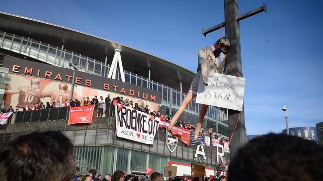 An effigy of Stan Kroenke is hung from a lamp post during a protest at Arsenal. (Photo by Leon Neal/Getty Images)