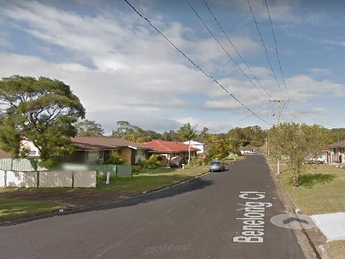 A teenager has reportedly stabbed in the leg in Benelong Close, Kincumber. Picture: Google