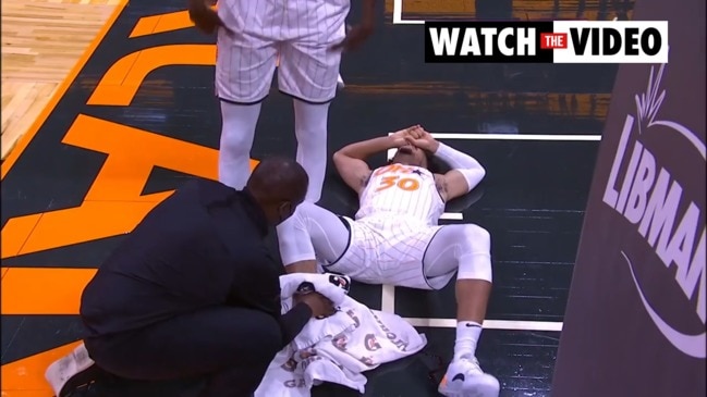 Orlando’s Devin Cannady horrifically breaks his ankle (House of Highlights)