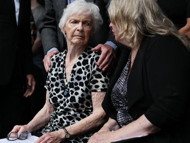 Joan Andersen VanderMolen (C), Kitty Menendez' sister, and Karen VanderMolen, Kitty Menendez' niece (R), at a press conference outside the Criminal Courts Building this month. Picture: Getty/AFP