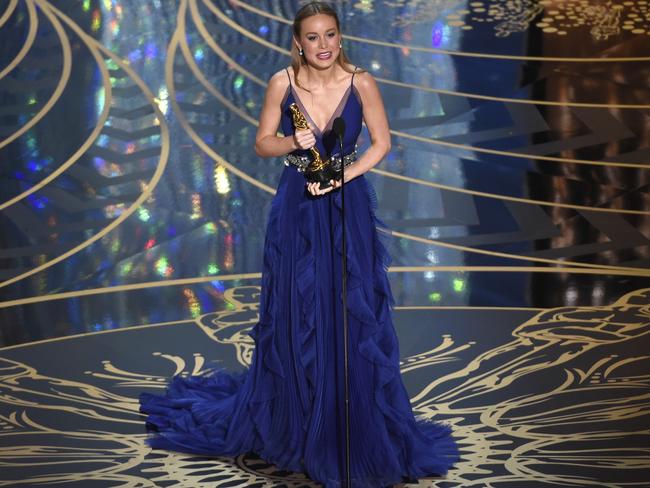 Larson accepts the Best Actress Oscar. Picture: Chris Pizzello/Invision/AP