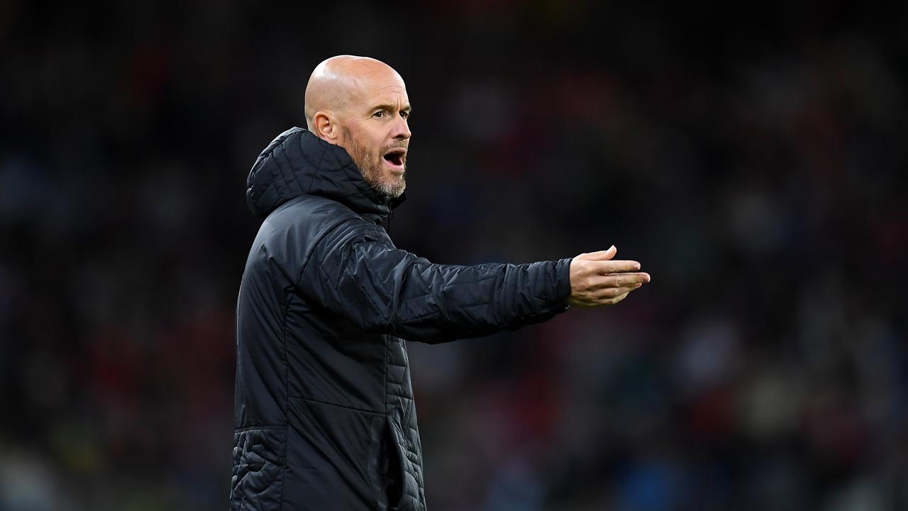 PERTH, AUSTRALIEN – 23. JULI: Manchester United-Manager Eric Ten Hag gibt während des Freundschaftsspiels zwischen Manchester United und Aston Villa im Optus-Stadion am 23. Juli 2022 in Perth, Australien, Anweisungen.  (Foto von Albert Perez/Getty Images)