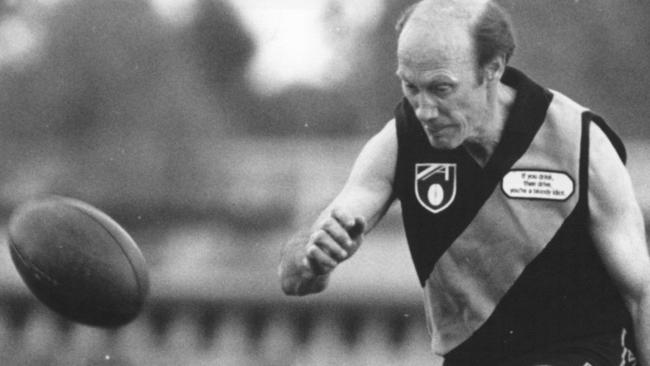 Kevin Bartlett comes in second in Victoria behind Leigh Matthews, according to John Nicholls.