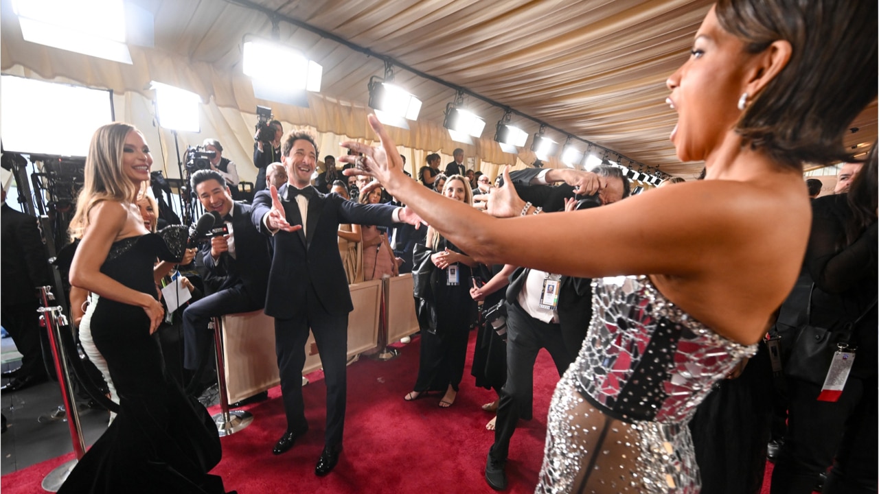 NEWS OF THE WEEK: Halle Berry gets 'payback' by planting kiss on Adrien Brody at Academy Awards