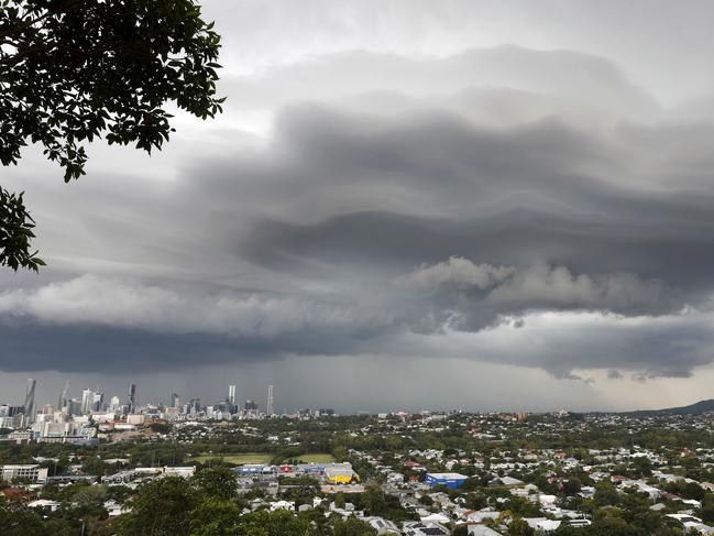 A storm pictured passing over Brisbane CBD as seen from Eildon Hill Reservoir, Brisbane 18th of February 2022.  (Image/Josh Woning)