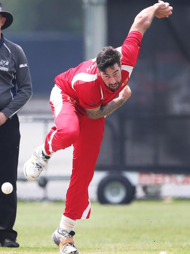 Nathan Lambden in action for Casey-South Melbourne. Picture: David Crosling