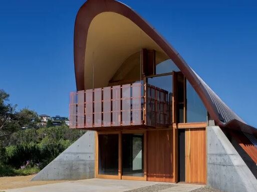 The Basin Beach House at Mona Vale, the joint winner of the  best new house in the 2020 National  Architecture Awards. Picure:  Michael Nicholson