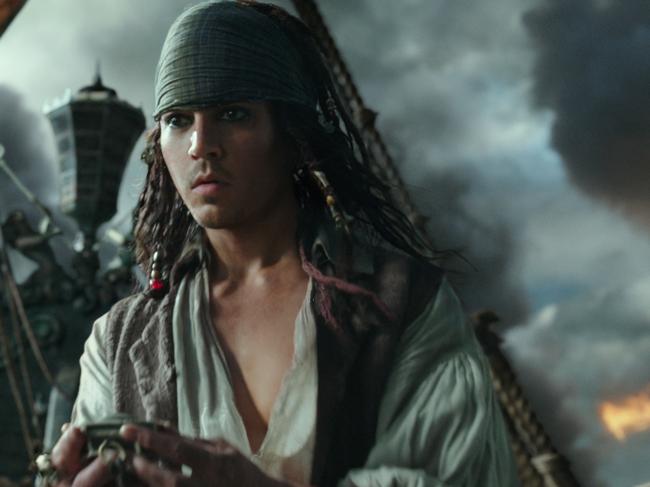 "PIRATES OF THE CARIBBEAN: DEAD MEN TELL NO TALES"..The villainous Captain Salazar (Javier Bardem) pursues Jack Sparrow (Johnny Depp) as he searches for the trident used by Poseidon..Ph: Film Frame..Â©Disney Enterprises, Inc. All Rights Reserved.