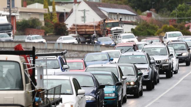 Traffic on the Southern Outlet coming into Hobart. Picture: NIKKI DAVIS-JONES