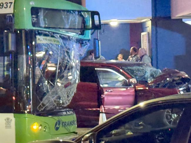 The bus and Jeep collided on Brisbane Rd, Labrador. Picture: Andreas Nicola