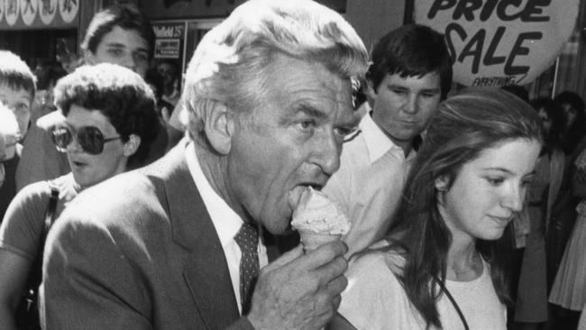 Bob Hawke campaigning in Rundle Mall, Adelaide, with ALP member Rachel Barley at his side.