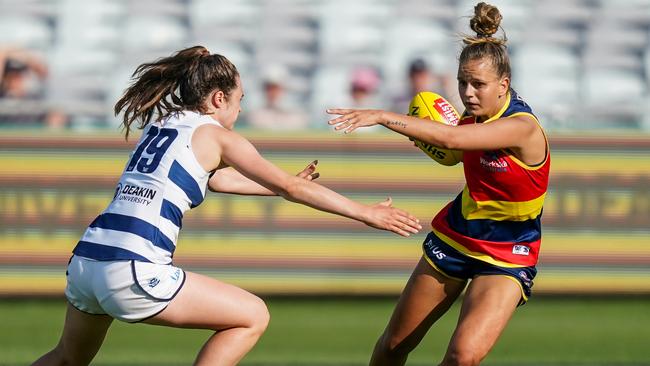 Danielle Ponter evades Millie Brown during Sunday’s game in Geelong. Picture: AAP Image/Natasha Morello