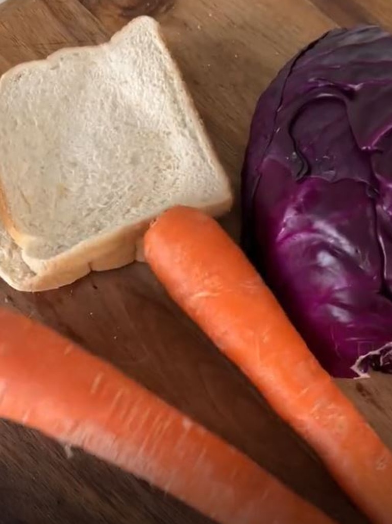 The mum used different vegetables to achieve a natural colouring. Picture: TikTok / @ fatimahomran